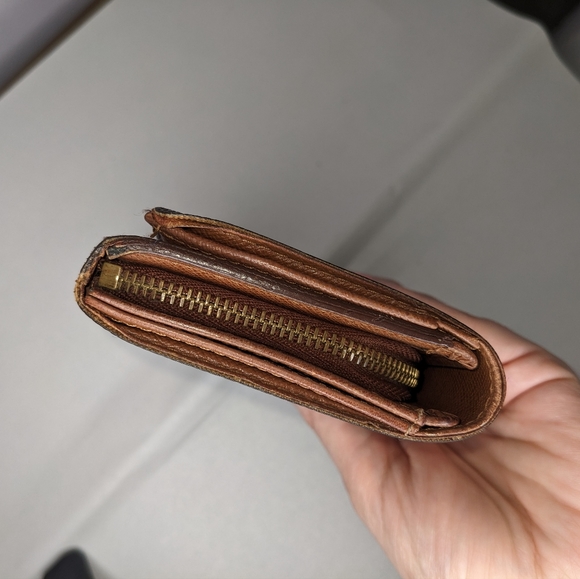 Authentic Louis Vuitton monogram tresor wallet - Picture 7 of 15